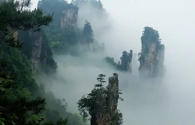 Zhangjiajie weather conditions